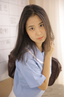 julia紧身裙女教师正在播放